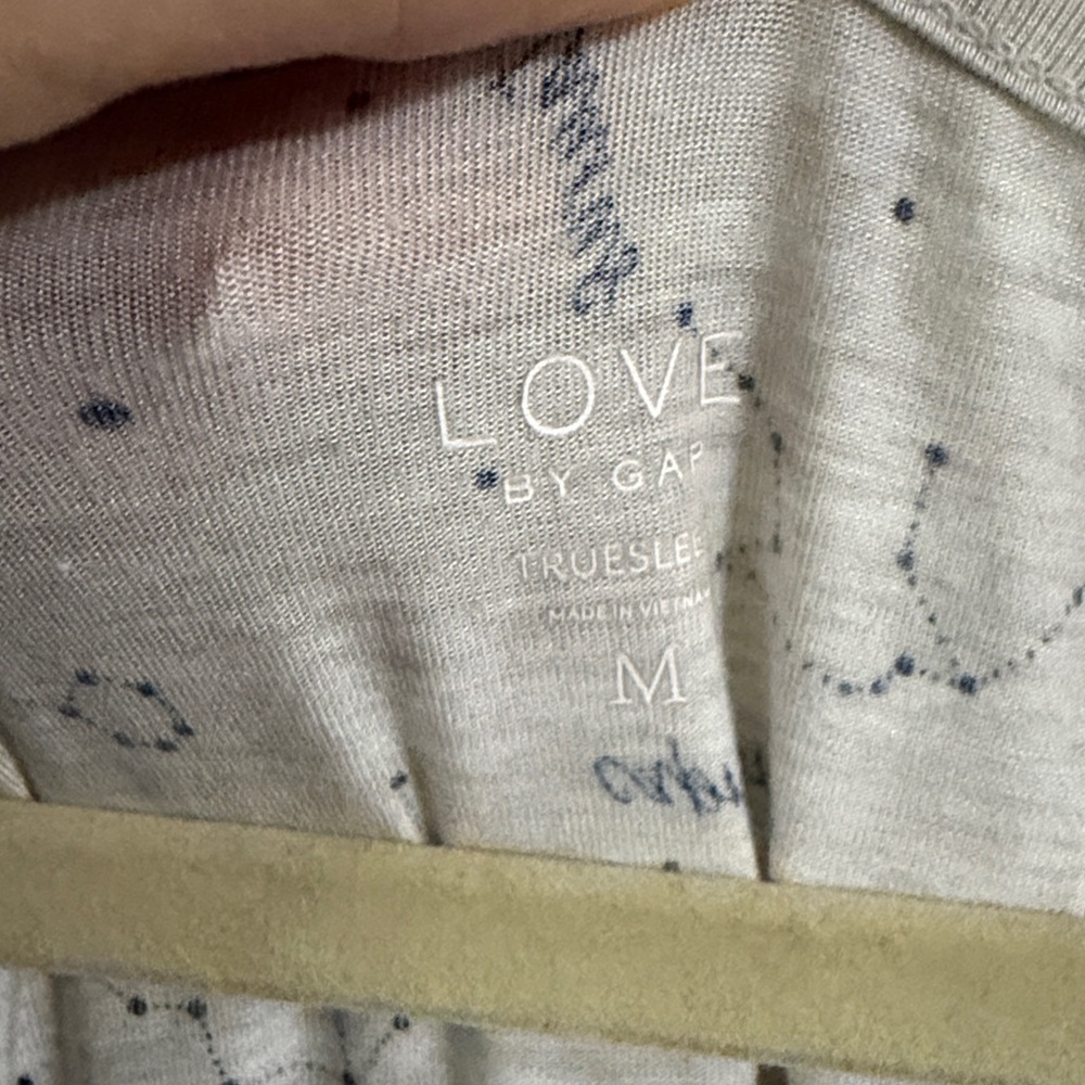 Gap zodiac Sleep Shirt - Picture 4 of 5